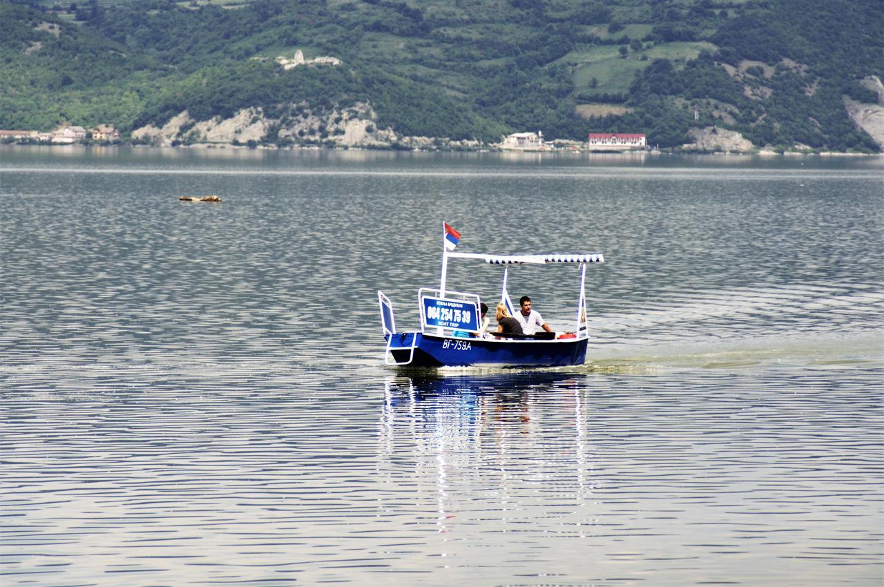 Zlatna Ribica Golubac Exterior foto